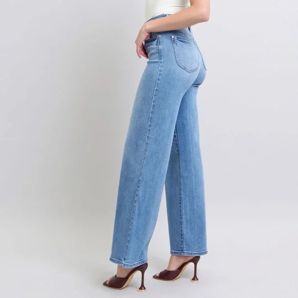 NWT Judy Blue PLUS + REG Size Medium Wash High Rise Wide Leg Jeans - Picture 4 of 16